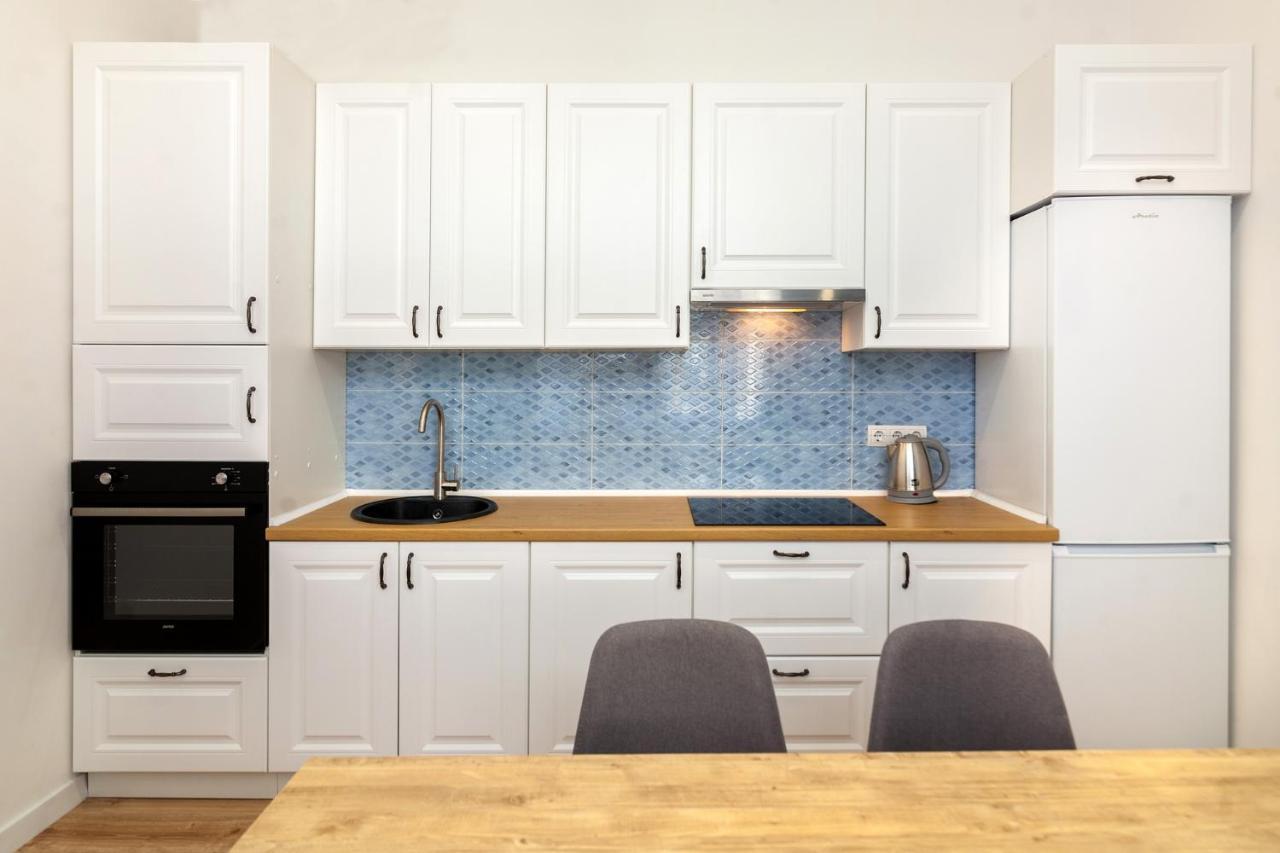 Leogrand Three Bedrooms Vip Apartments On Kniazia Romana 12 Lwów Zewnętrze zdjęcie