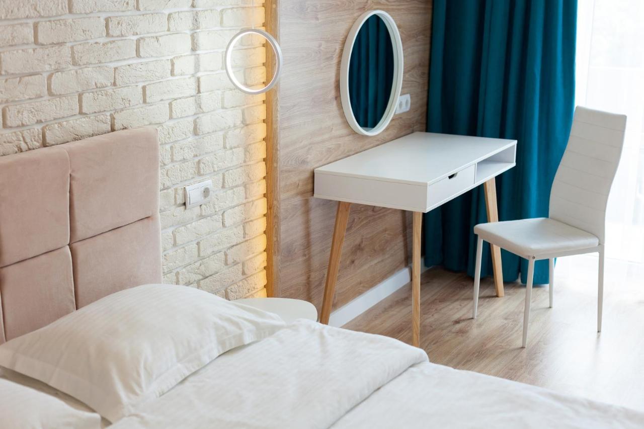 Leogrand Three Bedrooms Vip Apartments On Kniazia Romana 12 Lwów Zewnętrze zdjęcie