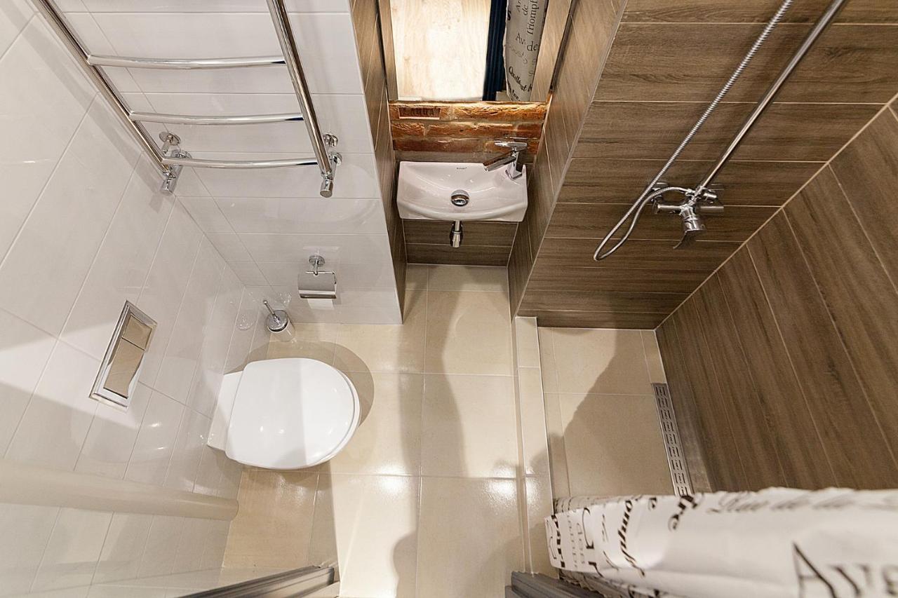 Leogrand Three Bedrooms Vip Apartments On Kniazia Romana 12 Lwów Zewnętrze zdjęcie