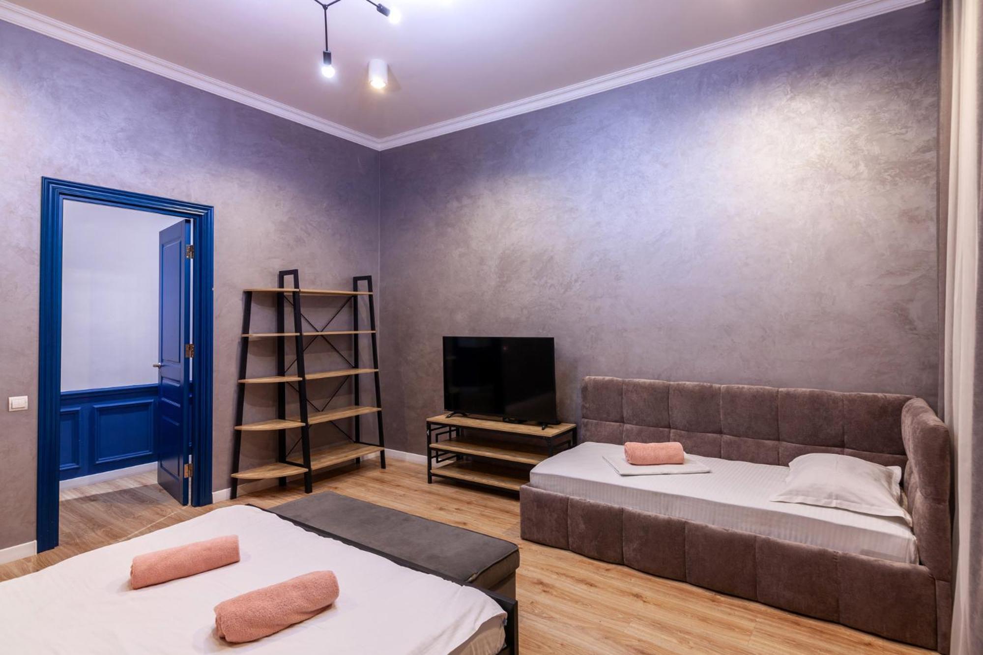 Leogrand Three Bedrooms Vip Apartments On Kniazia Romana 12 Lwów Zewnętrze zdjęcie