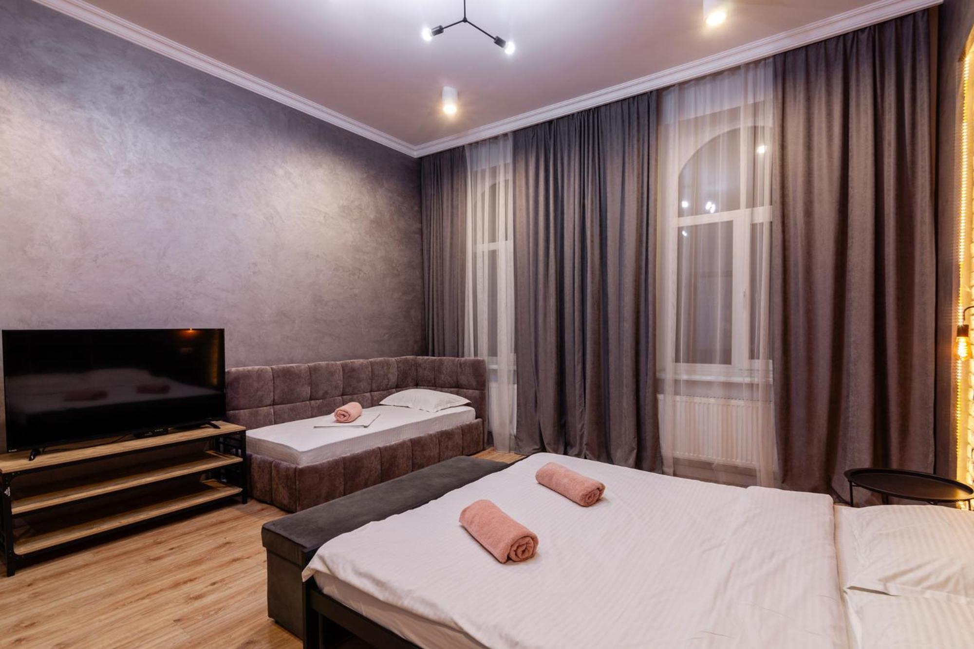 Leogrand Three Bedrooms Vip Apartments On Kniazia Romana 12 Lwów Zewnętrze zdjęcie